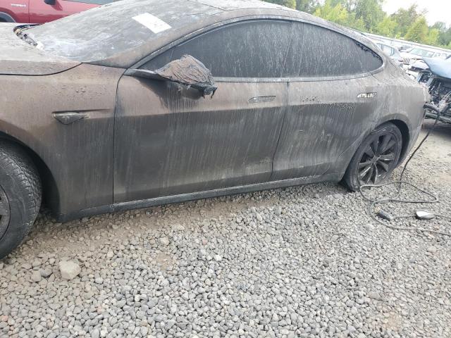 Photo 8 from auction – 2015 TESLA MODEL S 85 with VIN 5YJSA4H27FF085786