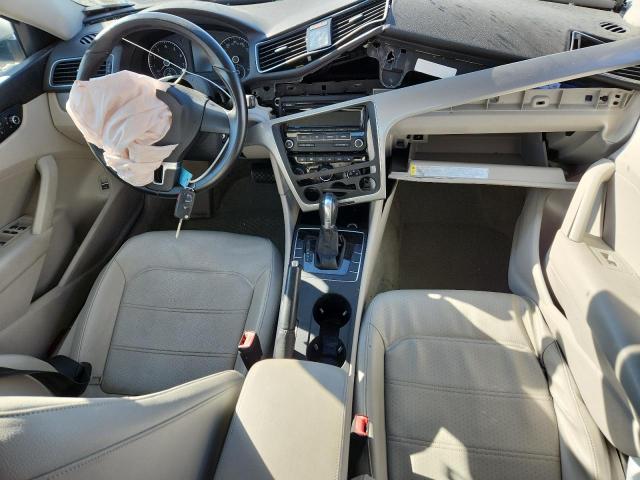 Photo 8 from auction – 2014 VOLKSWAGEN PASSAT S with VIN 1VWAS7A35EC024457