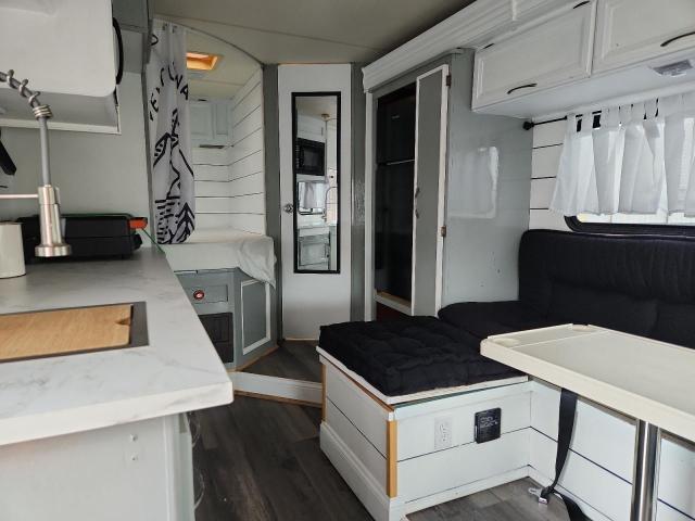 Photo 6 from auction – 2013 FORD ECONOLINE with VIN 1FDWE3FS3DDA05659