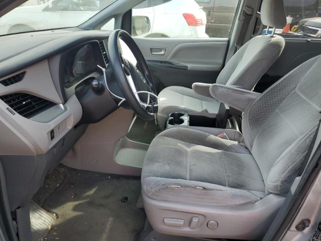 Photo 7 from auction – 2017 TOYOTA SIENNA LE with VIN 5TDKZ3DC7HS785632