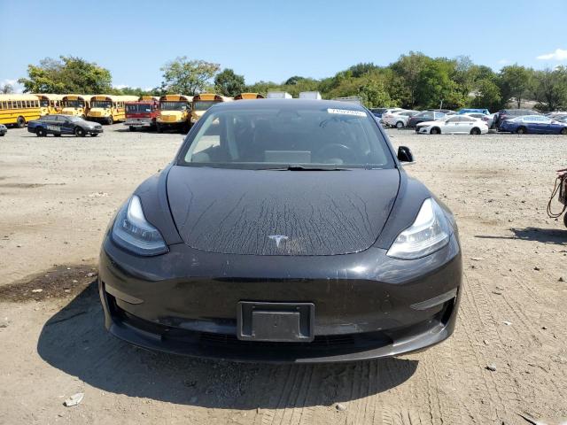 Photo 5 from auction – 2018 TESL MODEL 3 with VIN 5YJ3E1EB0JF070521