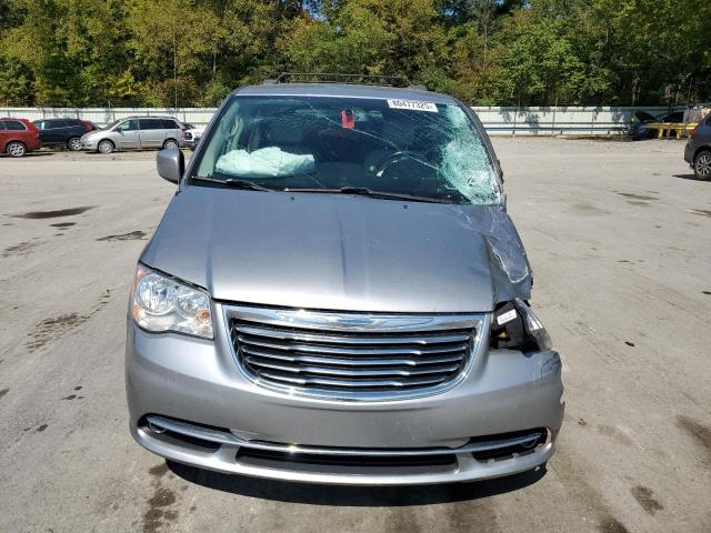 Photo 5 from auction – 2016 CHRYSLER TOWN & COU with VIN 2C4RC1BG0GR128625