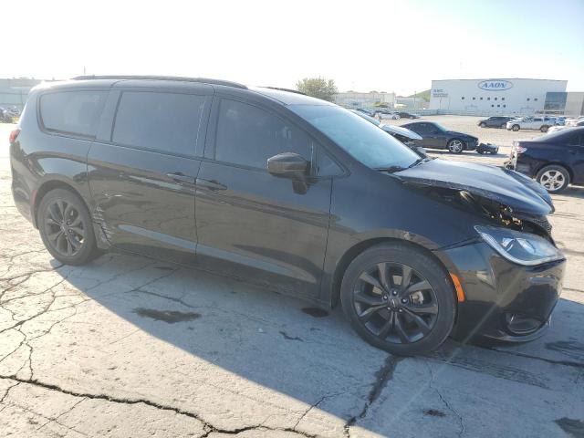 Photo 4 from auction – 2019 CHRYSLER PACIFICA TOURING L PLUS with VIN 2C4RC1EGXKR548574
