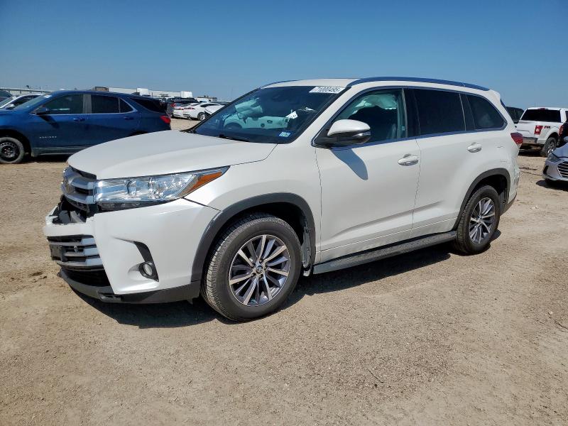 TOYOTA HIGHLANDER 2017 with VIN 5TDKZRFH8HS511061 - Photo from auction