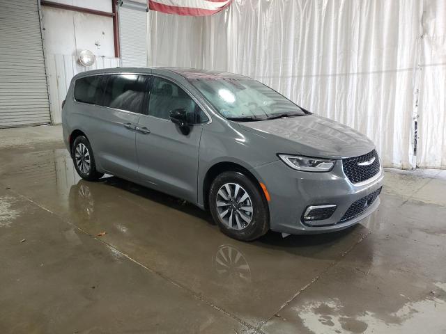 Photo 4 from auction – 2025 CHRYSLER PACIFICA HYBRID SELECT with VIN 2C4RC1S7XSR572152