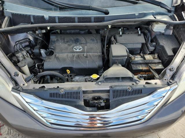 Photo 12 from auction – 2011 TOYOTA SIENNA XLE with VIN 5TDDK3DC8BS001754