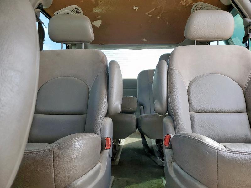 Photo 10 from auction – 2003 CHRYSLER TOWN & COU with VIN 2C8GP64L43R347311