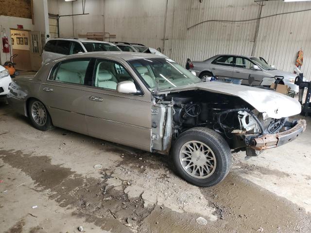 Photo 4 from auction – 2002 LINCOLN TOWN CAR with VIN 1LNHM82W12Y604079