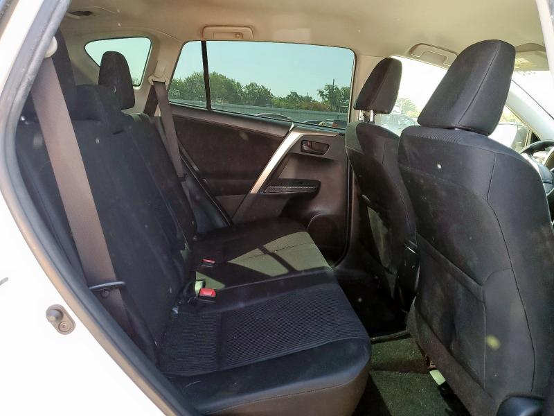 Photo 11 from auction – 2014 TOYOTA RAV4 LE with VIN JTMBFREV7ED084849