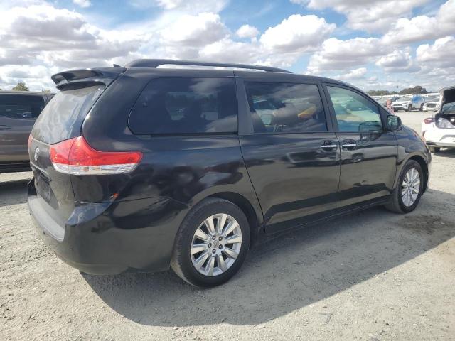 Photo 3 from auction – 2011 TOYOTA SIENNA XLE with VIN 5TDYK3DC0BS026844