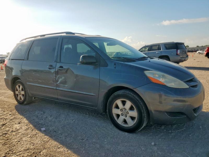 Photo 4 from auction – 2010 TOYOTA SIENNA CE with VIN 5TDKK4CC2AS317812