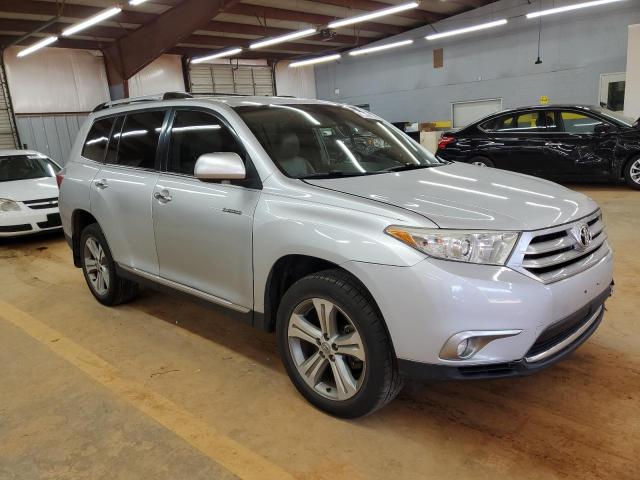Photo 4 from auction – 2011 TOYOTA HIGHLANDER with VIN 5TDDK3EH1BS067699