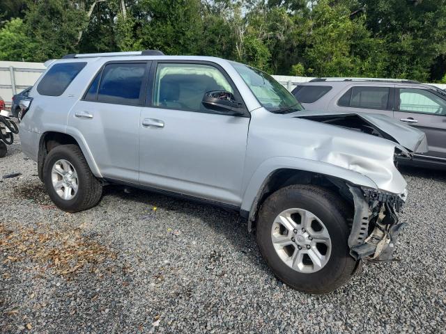 Photo 4 from auction – 2021 TOYOTA 4RUNNER SR5 with VIN JTEEU5JR0M5229867