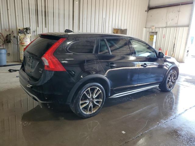 Photo 3 from auction – 2017 VOLVO V60 CROSS with VIN YV440MWK6H1029331