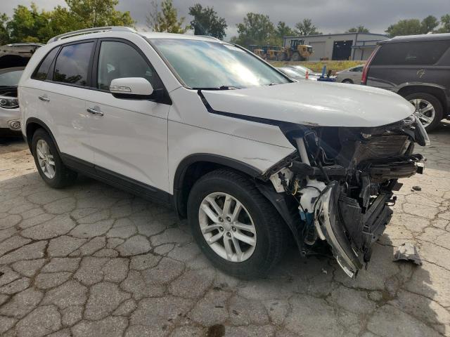Photo 4 from auction – 2014 KIA SORENTO LX with VIN 5XYKT3A67EG526034