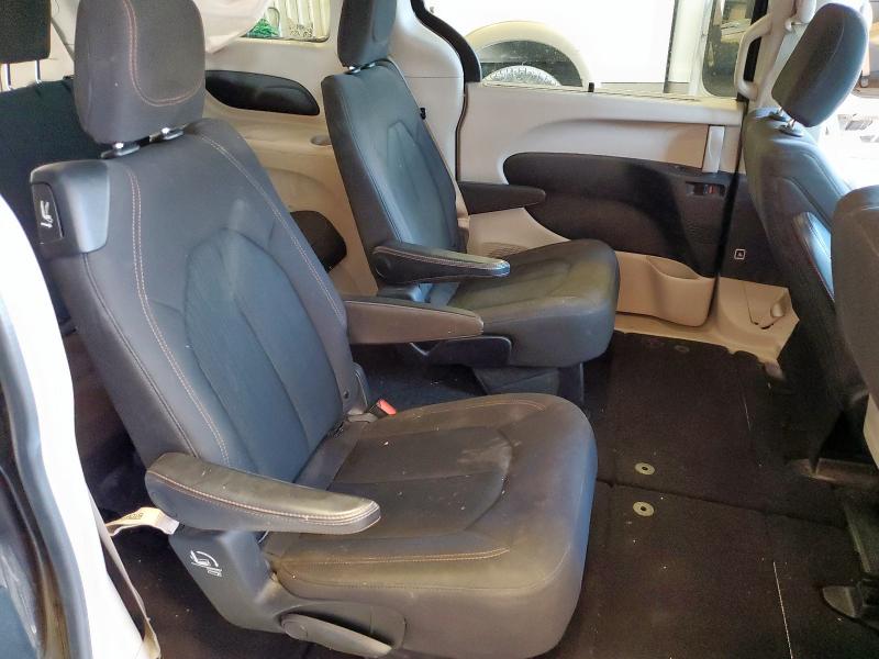 Photo 11 from auction – 2018 CHRYSLER PACIFICA T with VIN 2C4RC1FG4JR280215