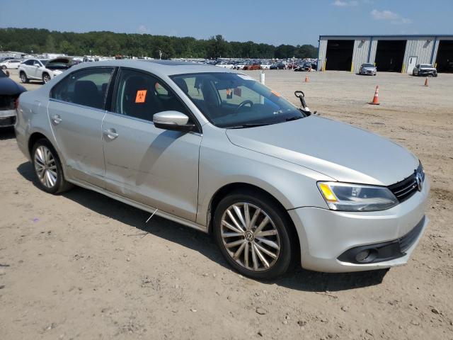 Photo 4 from auction – 2011 VOLKSWAGEN JETTA SEL with VIN 3VWLX7AJ8BM372076