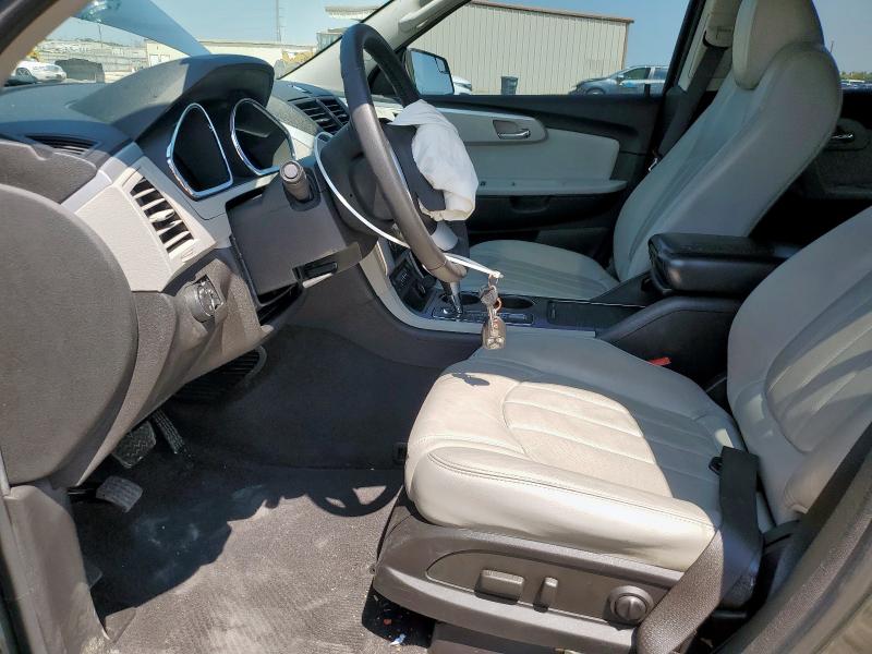 Photo 7 from auction – 2010 CHEVROLET TRAVERSE L with VIN 1GNLVHED2AJ210854