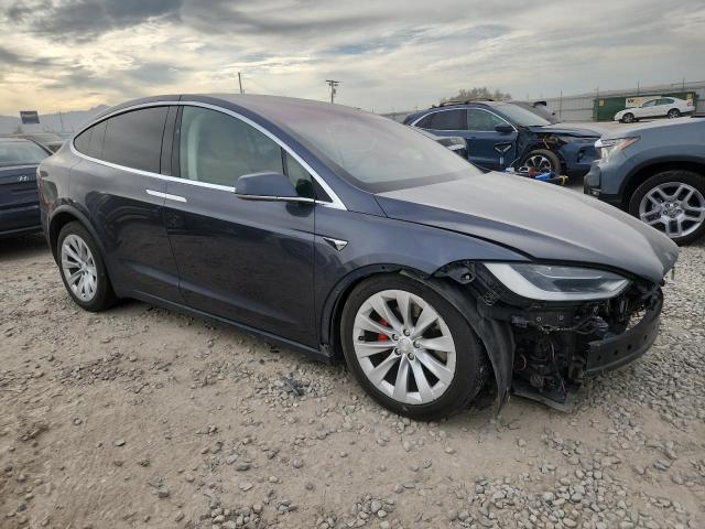 Photo 4 from auction – 2017 TESLA MODEL X with VIN 5YJXCDE4XHF034856