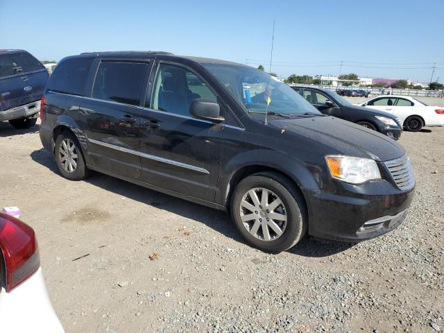 Photo 4 from auction – 2015 CHRYSLER TOWN & COU with VIN 2C4RC1BGXFR673391