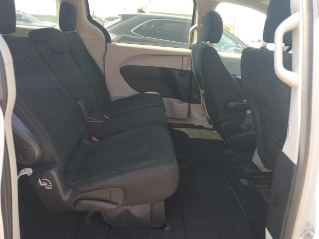Photo 11 from auction – 2017 CHRYSLER PACIFICA TOURING with VIN 2C4RC1DG1HR667978