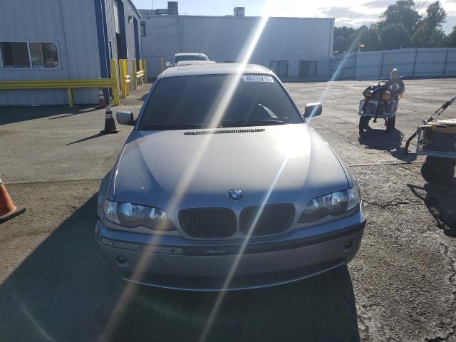 Photo 5 from auction – 2004 BMW 325 IS SUL with VIN WBAAZ33474KP85375