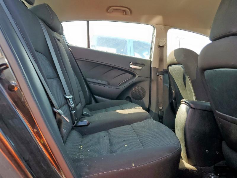 Photo 10 from auction – 2017 KIA FORTE LX with VIN KNAFK5A82H5690321