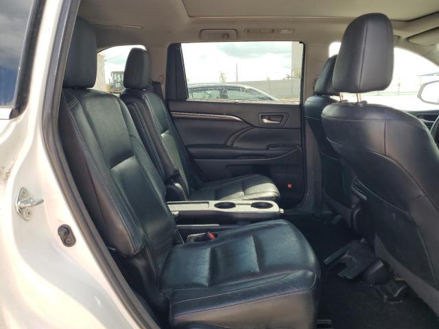 Photo 11 from auction – 2016 TOYOTA HIGHLANDER with VIN 5TDDCRFH3GS014282