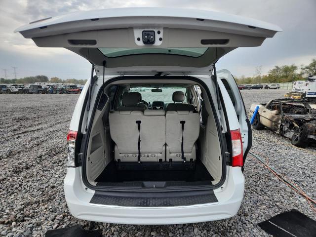 Photo 6 from auction – 2016 CHRYSLER TOWN & COU with VIN 2C4RC1BG7GR300116