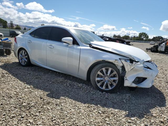 Photo 4 from auction – 2016 LEXUS IS 200T with VIN JTHBA1D25G5013653
