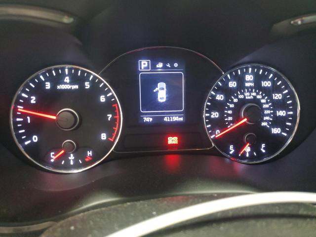 Photo 9 from auction – 2018 KIA FORTE LX with VIN 3KPFK4A70JE272547