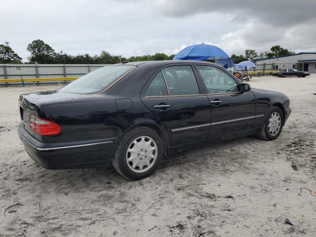 Photo 3 from auction – 2001 MERCEDES-BENZ E 320 4MAT with VIN WDBJF82JX1X046997