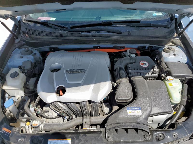 Photo 11 from auction – 2015 HYUNDAI SONATA HYB with VIN KMHEC4A45FA125564