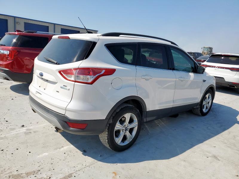 Photo 3 from auction – 2016 FORD ESCAPE SE with VIN 1FMCU0GX2GUB95618