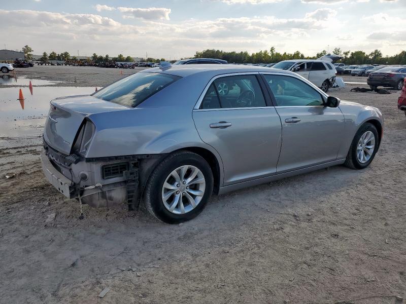 Photo 3 from auction – 2015 CHRYSLER 300 LIMITE with VIN 2C3CCAAG1FH891656