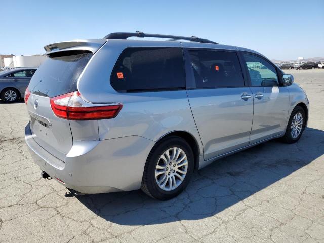 Photo 3 from auction – 2016 TOYOTA SIENNA XLE with VIN 5TDYK3DC3GS747036