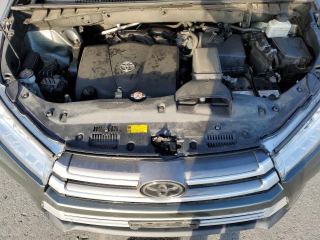 Photo 12 from auction – 2018 TOYOTA HIGHLANDER with VIN 5TDBZRFH3JS909509