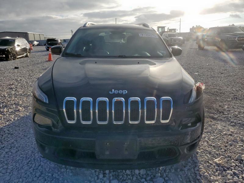 Photo 5 from auction – 2018 JEEP CHEROKEE L with VIN 1C4PJLLB5JD533756