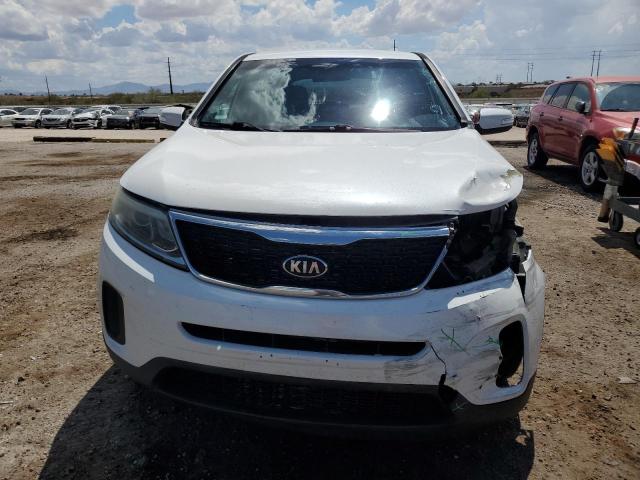 Photo 5 from auction – 2015 KIA SORENTO LX with VIN 5XYKT3A61FG645702