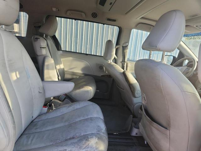 Photo 11 from auction – 2014 TOYOTA SIENNA XLE with VIN 5TDYK3DC9ES465951