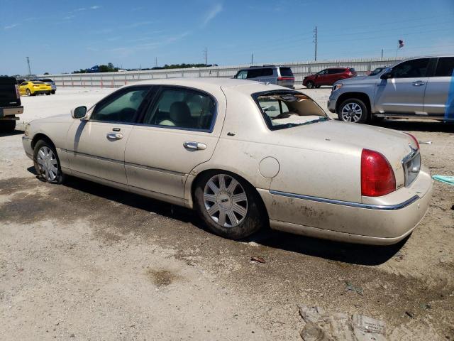 Photo 2 from auction – 2003 LINCOLN TOWN CAR C with VIN 1LNHM83W43Y638095
