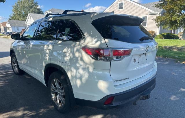 Photo 3 from auction – 2015 TOYOTA HIGHLANDER with VIN 5TDJKRFH6FS223049