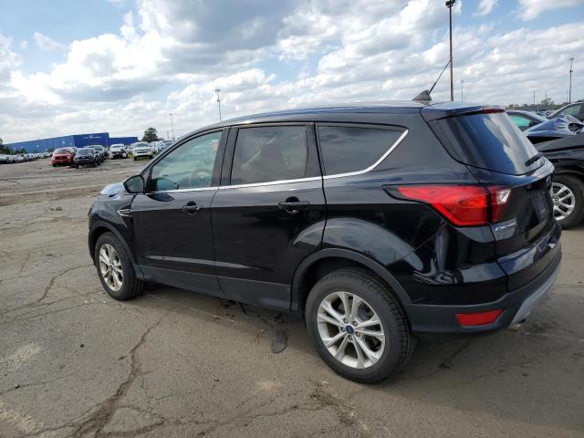 Photo 2 from auction – 2019 FORD ESCAPE SE with VIN 1FMCU9GD9KUC50861