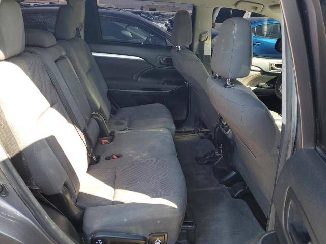 Photo 11 from auction – 2018 TOYOTA HIGHLANDER with VIN 5TDZZRFH1JS268908