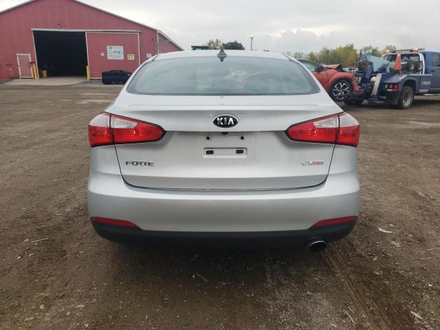 Photo 6 from auction – 2016 KIA FORTE EX with VIN KNAFX4A88G5618954