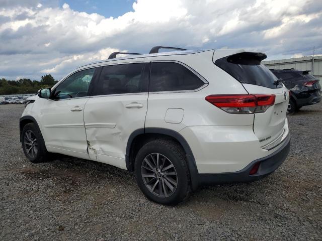 Photo 2 from auction – 2018 TOYOTA HIGHLANDER with VIN 5TDJZRFH7JS882178