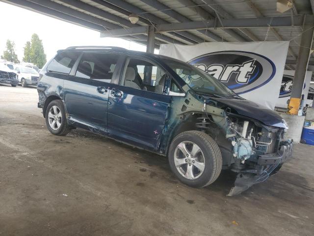 Photo 4 from auction – 2011 TOYOTA SIENNA LE with VIN 5TDKK3DC0BS069862