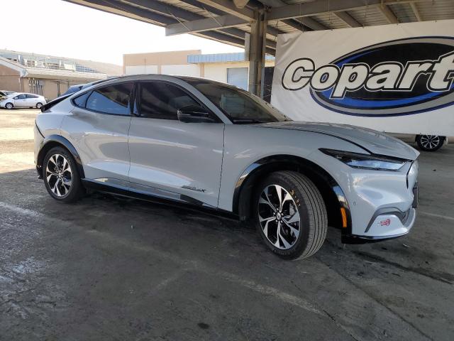Photo 4 from auction – 2022 FORD MUSTANG MACH-E PREMIUM with VIN 3FMTK3SU7NMA38012