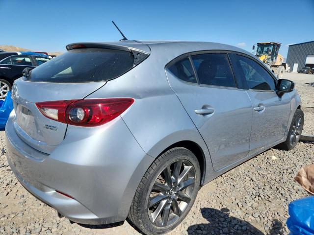 Photo 3 from auction – 2018 MAZDA 3 TOURING with VIN 3MZBN1L3XJM202653
