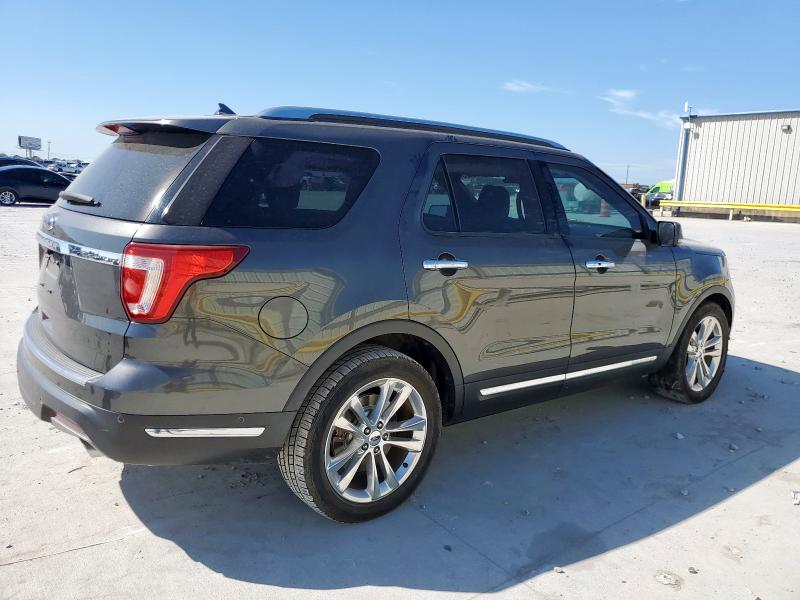Photo 3 from auction – 2018 FORD EXPLORER L with VIN 1FM5K7F86JGC70067